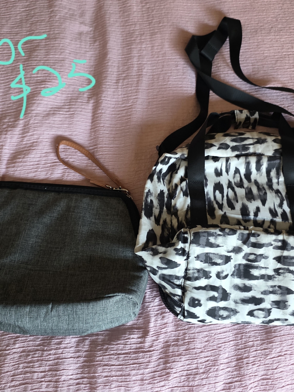 Black & White Leopard Print Weekender Bag - Women